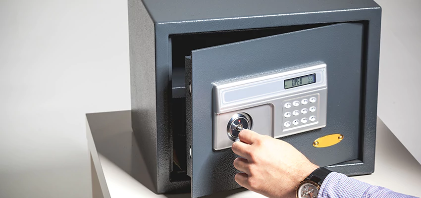 Jewelry Safe Unlocking Service in Daytona Beach, Florida