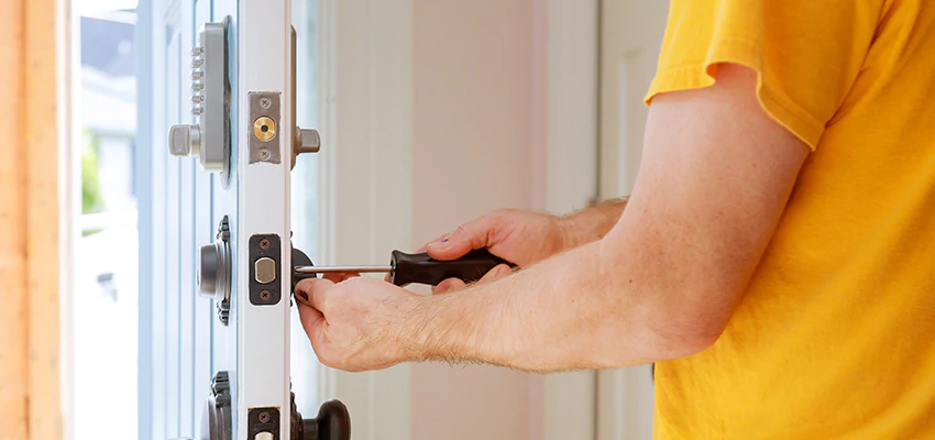 Eviction Locksmith For Key Fob Replacement Services in Daytona Beach, FL